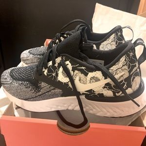 Womens Nike’s